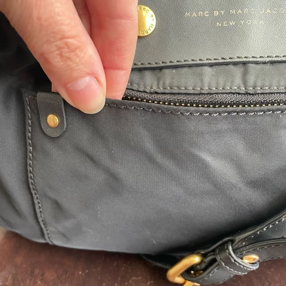 Marc Jacobs Preppy Nylon Messenger Bag Black Gold $200